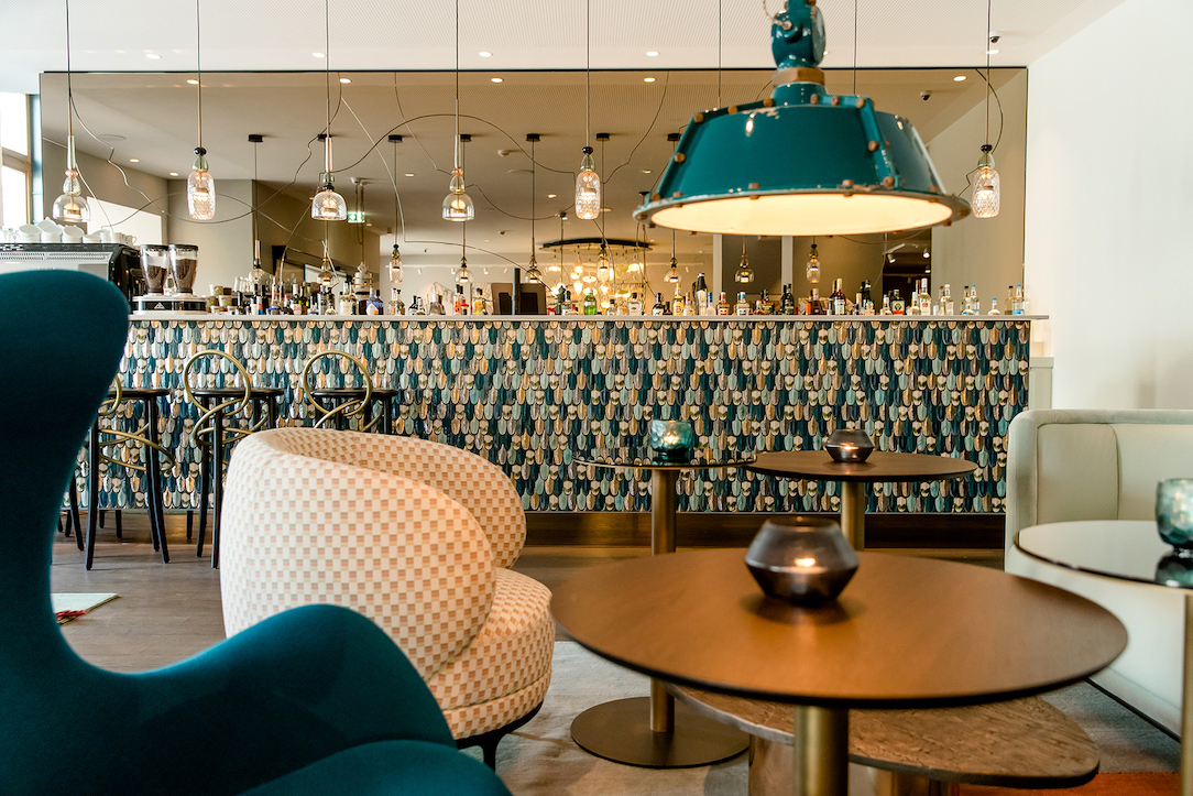 PLUMAGE-Motel One Linz